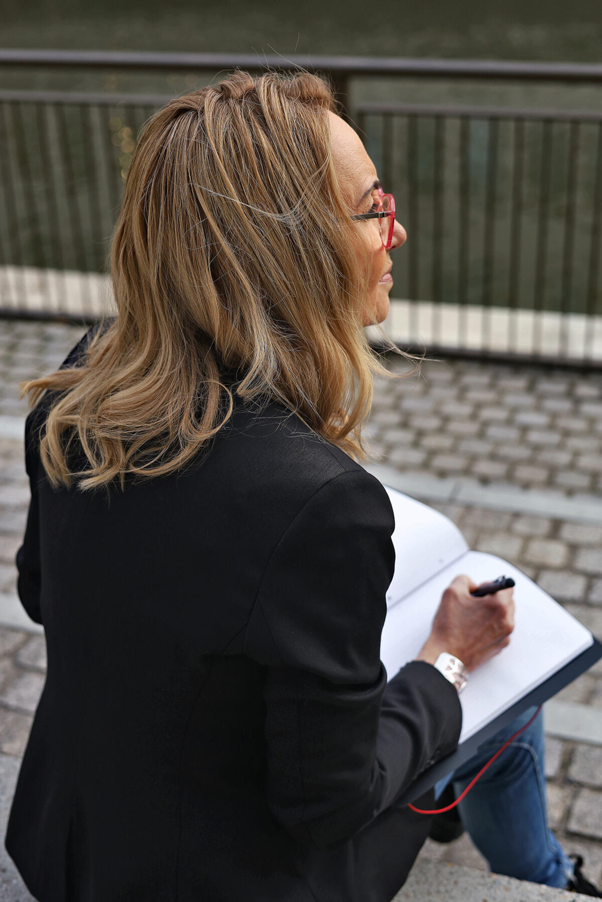 Nehmen Sie Kontakt zu Sabine Rößler auf und gehen Sie einen neuen persönlichen Schritt in Ihrem Leben.